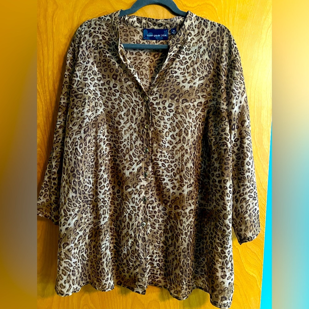 Susan Graver Sheer Leopard Print Button Down top with Lurex pinstripes. Size 3X